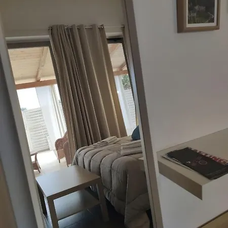 Nicole Oda ve Kahvaltı