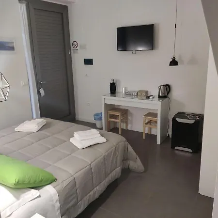 Oda ve Kahvaltı Nicole 3*