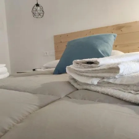 Oda ve Kahvaltı Nicole 3*