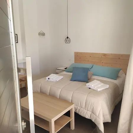 Nicole Oda ve Kahvaltı