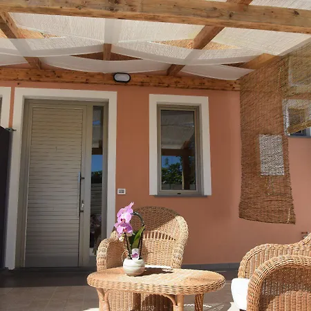 Oda ve Kahvaltı Nicole Santa Maria Del Cedro