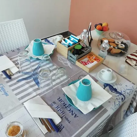 Alojamento de Acomodação e Pequeno-almoço Nicole Santa Maria Del Cedro