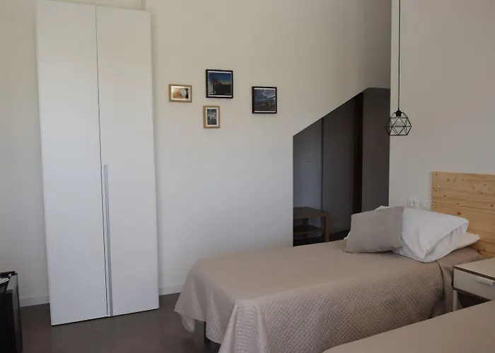 Alojamento de Acomodação e Pequeno-almoço Nicole